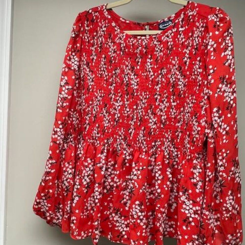 Women's red shirred/smocked Scoop long sleeved blouse, size XXL (20).